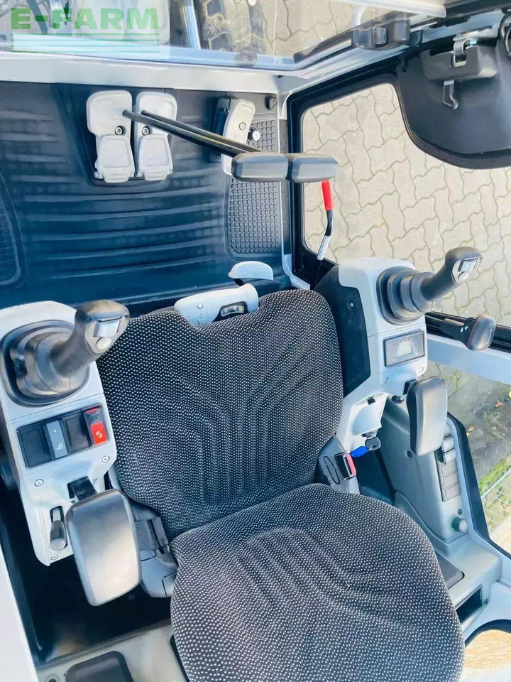 Mini pelle Neuson et 18 mit powertilt: photos 6 Mini pelle Neuson et 18 mit powertilt: photos 6