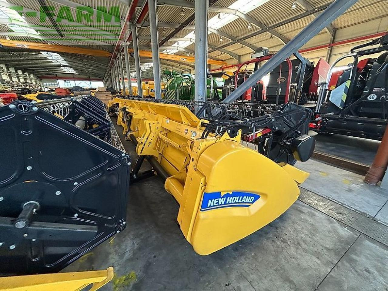 New Holland 760cg 12.5m/41 ft vf - Accessoire aux ensileuses: photos 2 New Holland 760cg 12.5m/41 ft vf - Accessoire aux ensileuses: photos 2