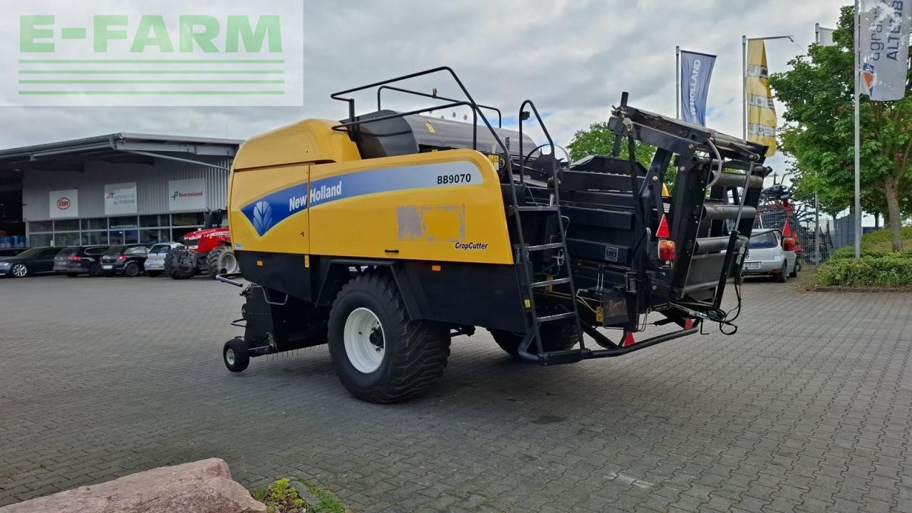 New Holland bb 9070 - Presse à balles cubiques: photos 3 New Holland bb 9070 - Presse à balles cubiques: photos 3