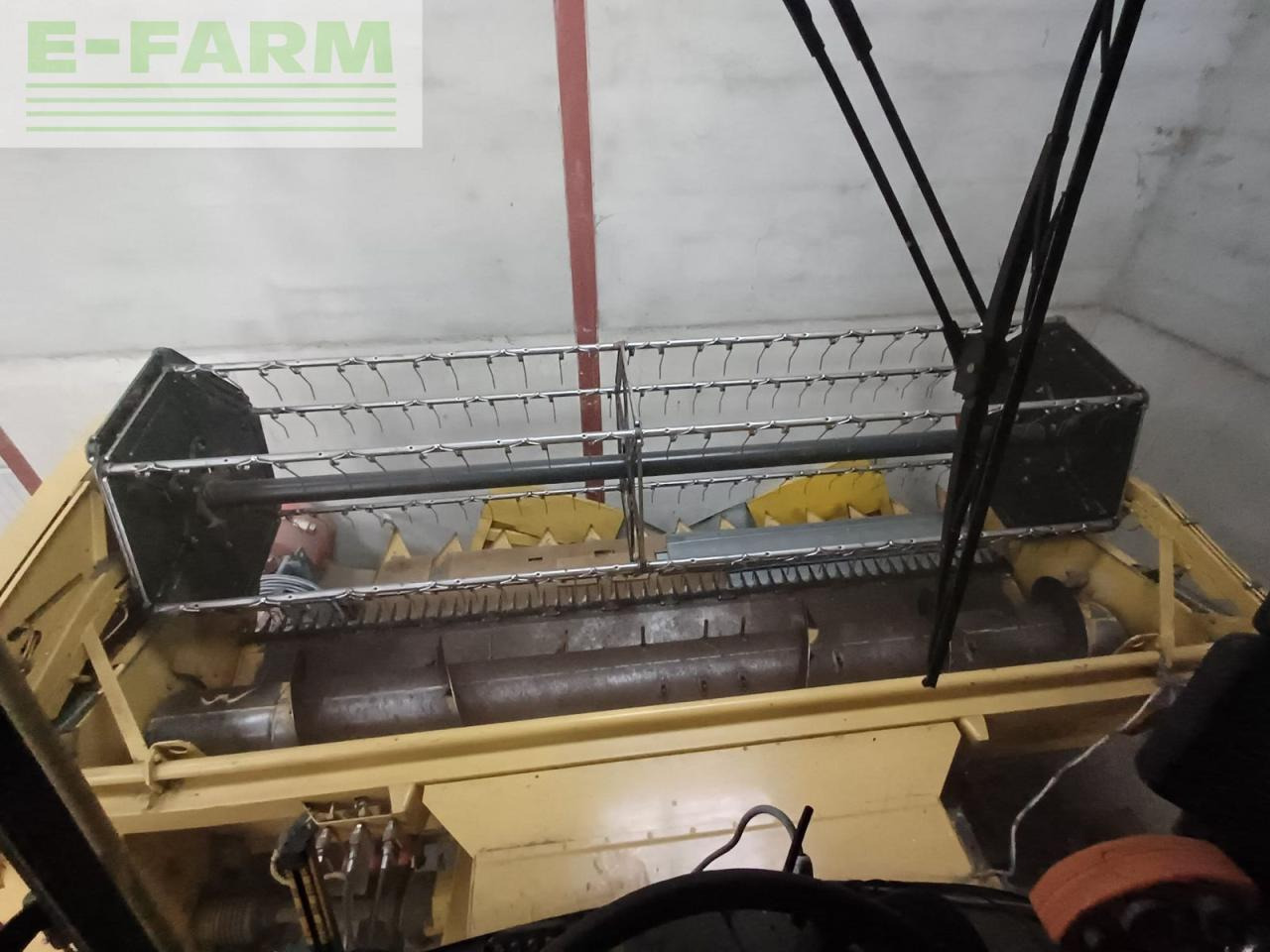 New Holland new holland tc 56 - Moissonneuse-batteuse: photos 5 New Holland new holland tc 56 - Moissonneuse-batteuse: photos 5