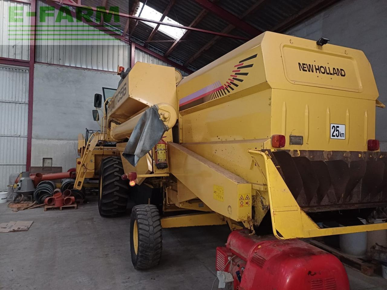 New Holland new holland tc 56 - Moissonneuse-batteuse: photos 2 New Holland new holland tc 56 - Moissonneuse-batteuse: photos 2