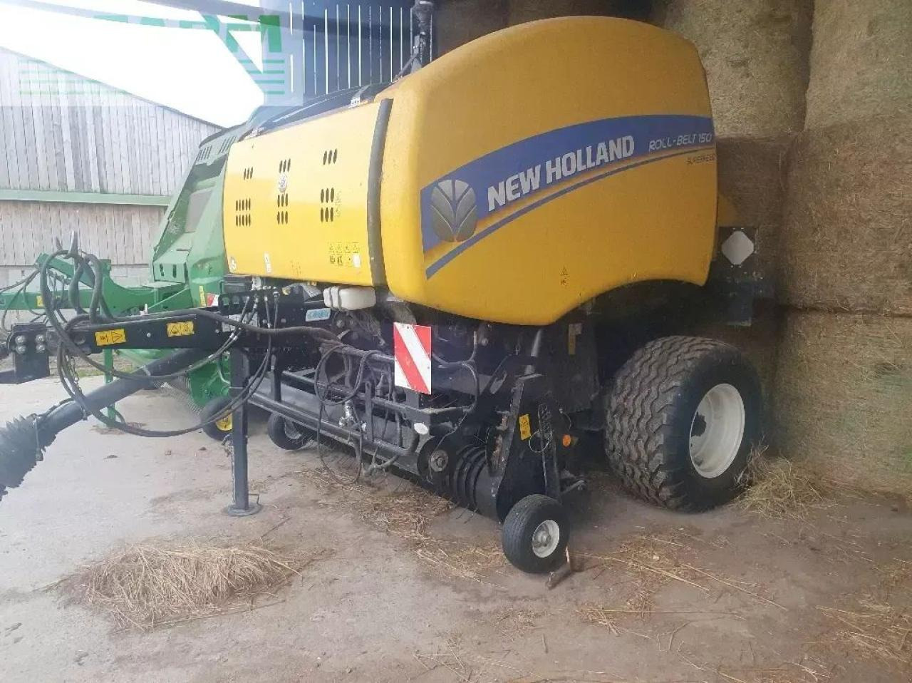 New Holland roll belt 150 - Presse à balles cubiques: photos 3 New Holland roll belt 150 - Presse à balles cubiques: photos 3