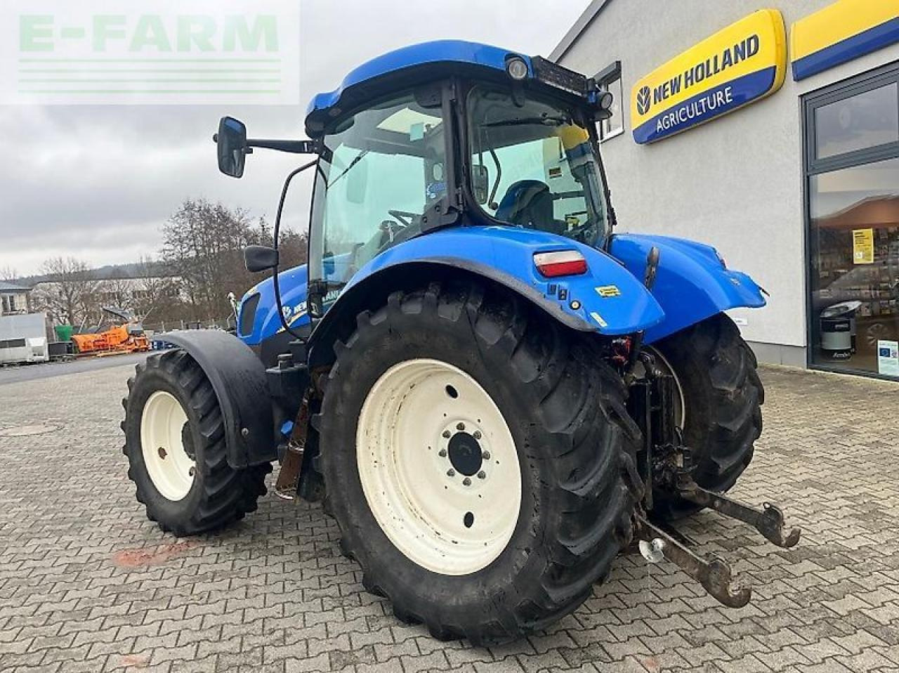 New Holland t 6.140 ec - Tracteur agricole: photos 3 New Holland t 6.140 ec - Tracteur agricole: photos 3