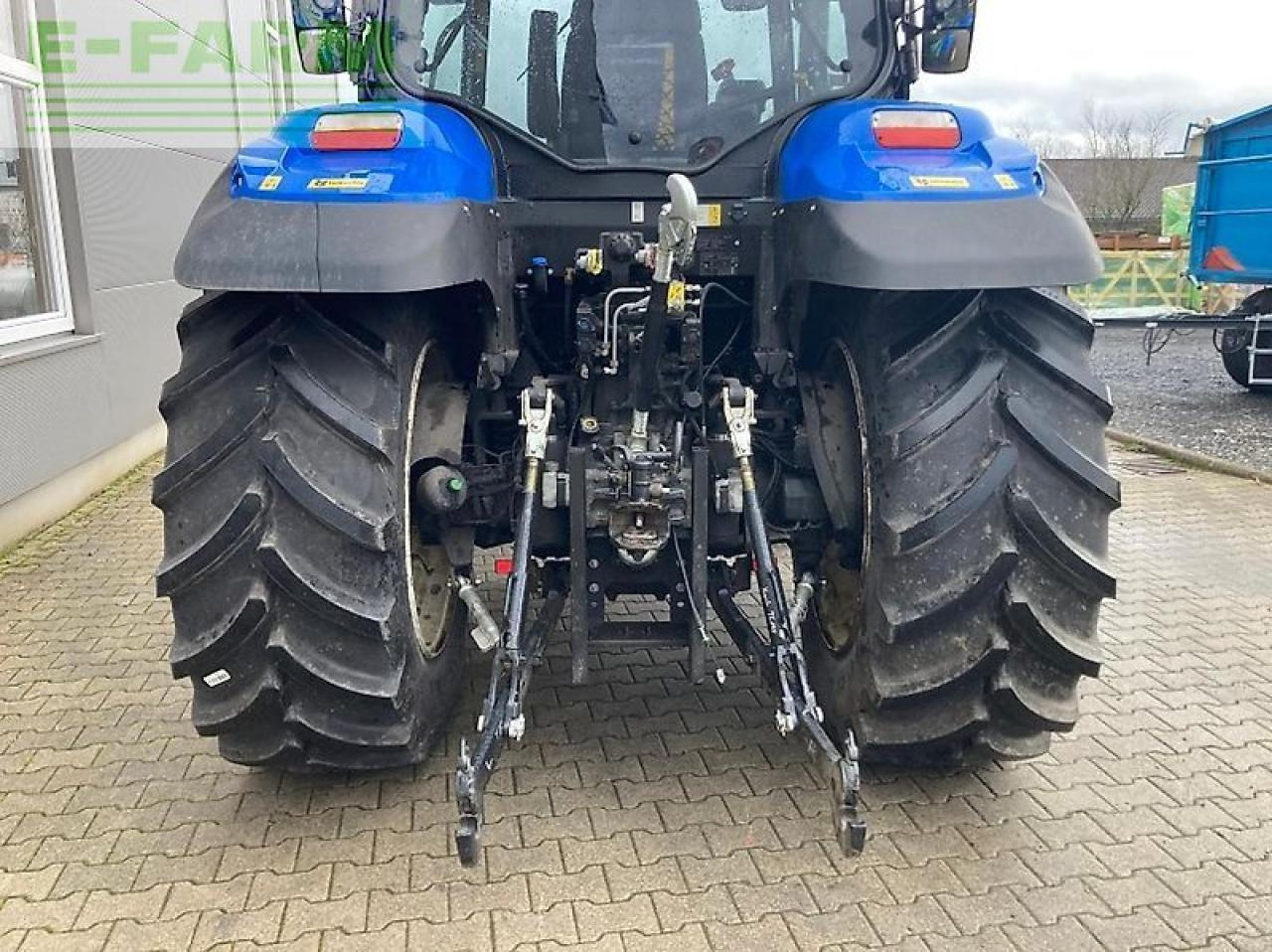New Holland t 6.145 ec - Tracteur agricole: photos 5 New Holland t 6.145 ec - Tracteur agricole: photos 5
