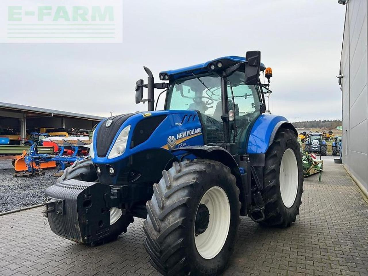 New Holland t 7.210 rc - Tracteur agricole: photos 2 New Holland t 7.210 rc - Tracteur agricole: photos 2