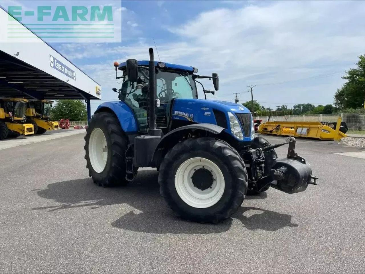 New Holland t 7.235 - Tracteur agricole: photos 3 New Holland t 7.235 - Tracteur agricole: photos 3