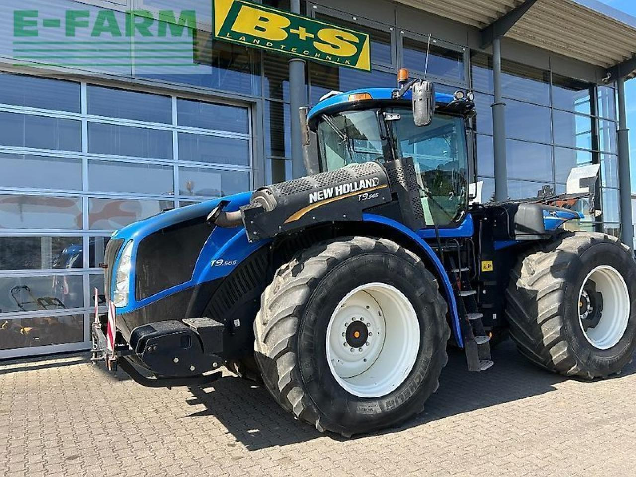New Holland t 9.565 - Tracteur agricole: photos 2 New Holland t 9.565 - Tracteur agricole: photos 2