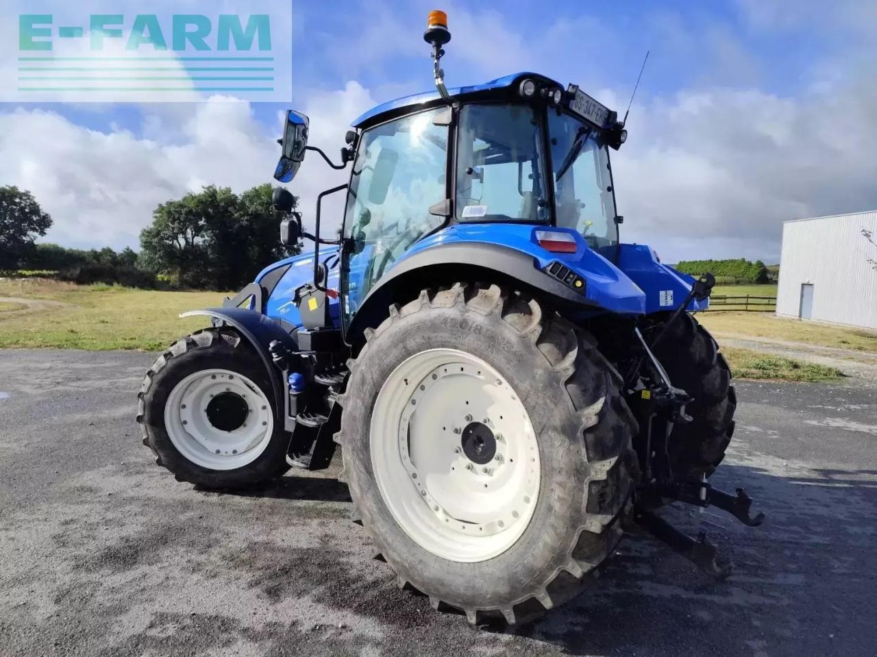 New Holland t5.100ec - Tracteur agricole: photos 3 New Holland t5.100ec - Tracteur agricole: photos 3