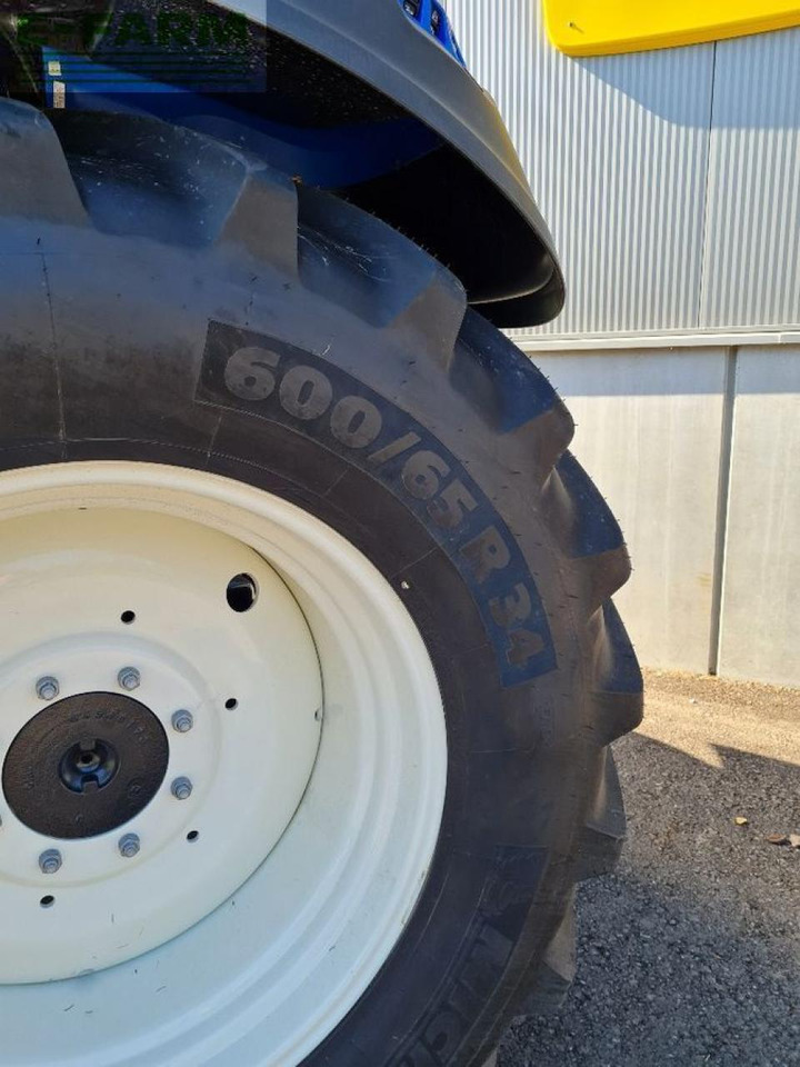New Holland t5.110 auto command (stage v) - Tracteur agricole: photos 5 New Holland t5.110 auto command (stage v) - Tracteur agricole: photos 5