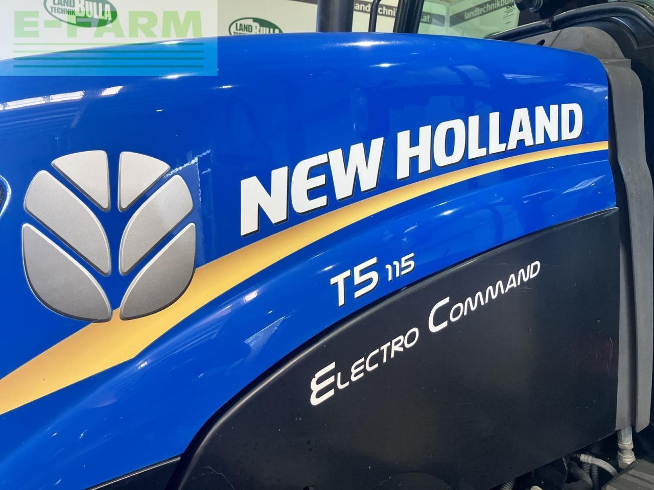New Holland t5.115 electro command - Tracteur agricole: photos 5 New Holland t5.115 electro command - Tracteur agricole: photos 5