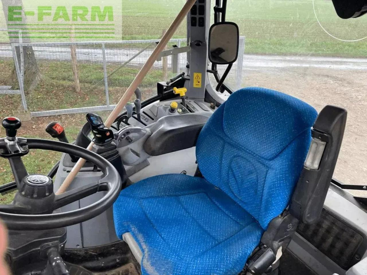 New Holland t6.120 electro command - Tracteur agricole: photos 5 New Holland t6.120 electro command - Tracteur agricole: photos 5