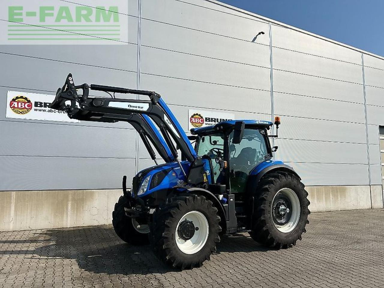 New Holland t6.145 autocommand my19 - Tracteur agricole: photos 1 New Holland t6.145 autocommand my19 - Tracteur agricole: photos 1