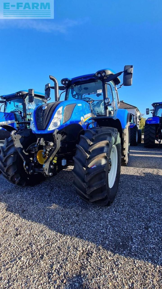 New Holland t6.145 dynamic command (stage v) - Tracteur agricole: photos 2 New Holland t6.145 dynamic command (stage v) - Tracteur agricole: photos 2