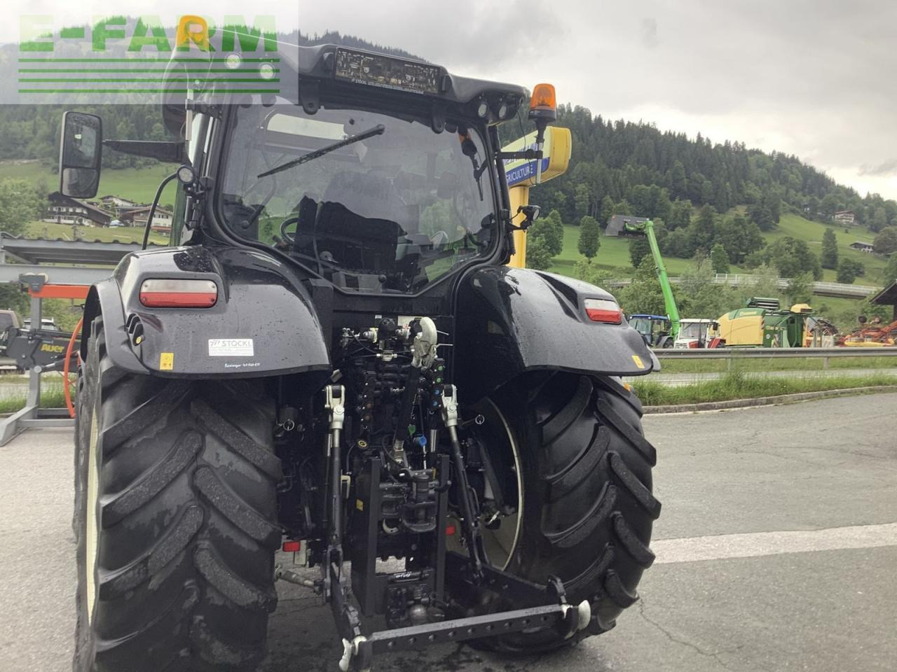 New Holland t6.165 dynamic command sidewinder ii - Tracteur agricole: photos 3 New Holland t6.165 dynamic command sidewinder ii - Tracteur agricole: photos 3