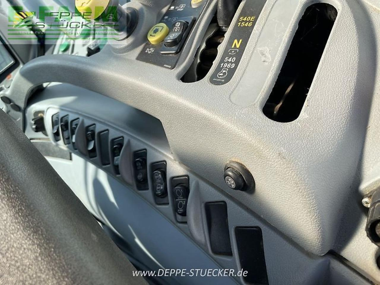 Tracteur agricole New Holland t6.180: photos 11