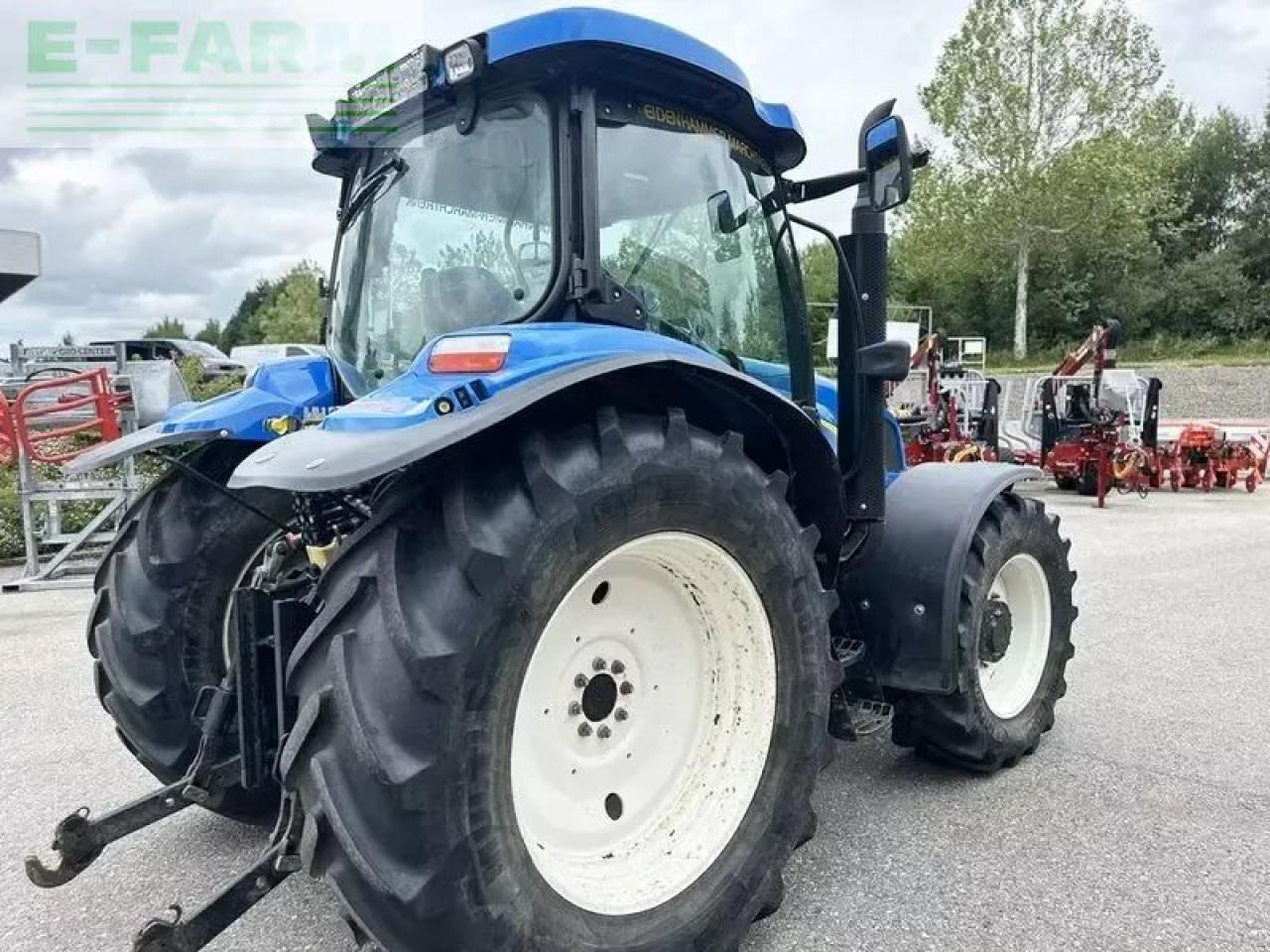 New Holland t6020 delta Delta - Tracteur agricole: photos 3 New Holland t6020 delta Delta - Tracteur agricole: photos 3