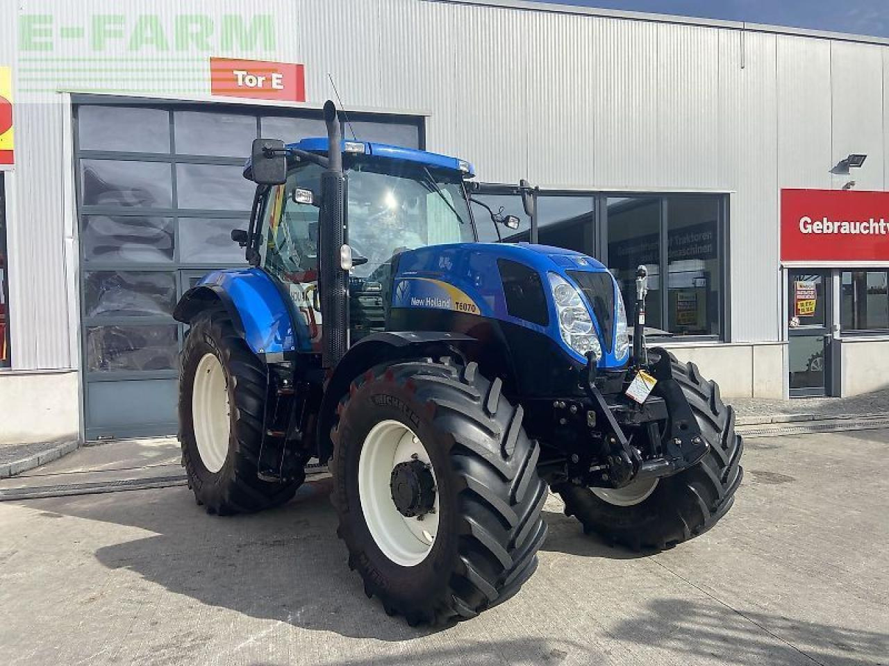 New Holland t6070 range & power command - Tracteur agricole: photos 3 New Holland t6070 range & power command - Tracteur agricole: photos 3