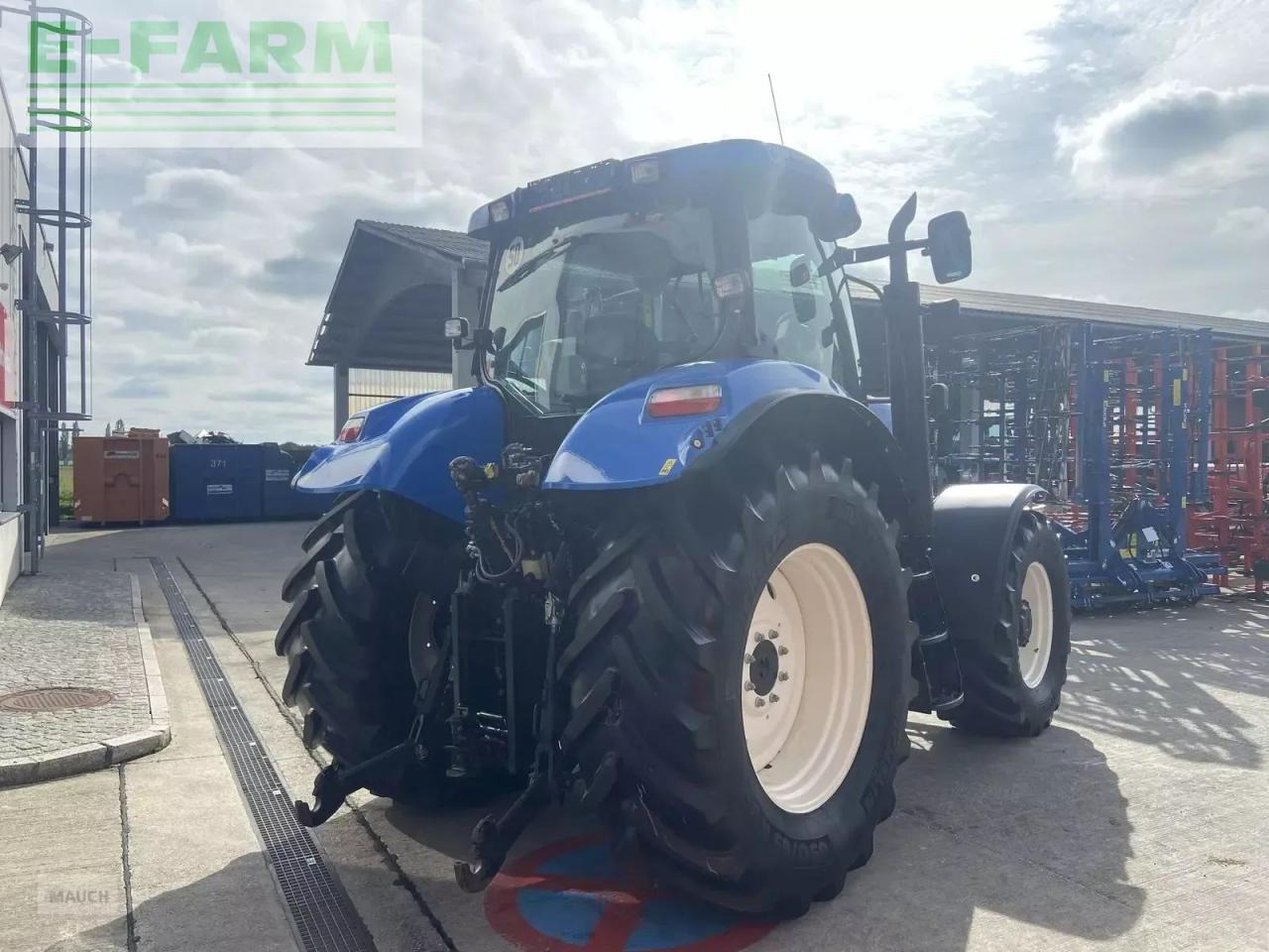 New Holland t6070 range & power command - Tracteur agricole: photos 5 New Holland t6070 range & power command - Tracteur agricole: photos 5