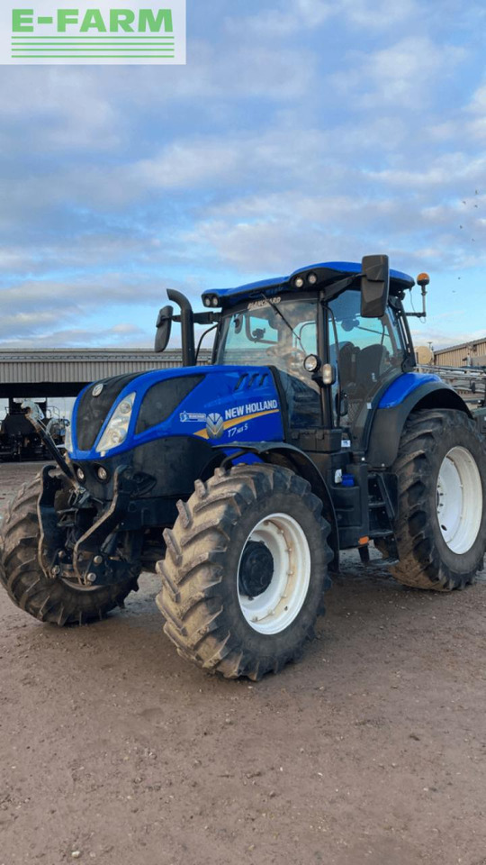 New Holland t7.165s range command s5 S - Tracteur agricole: photos 1 New Holland t7.165s range command s5 S - Tracteur agricole: photos 1