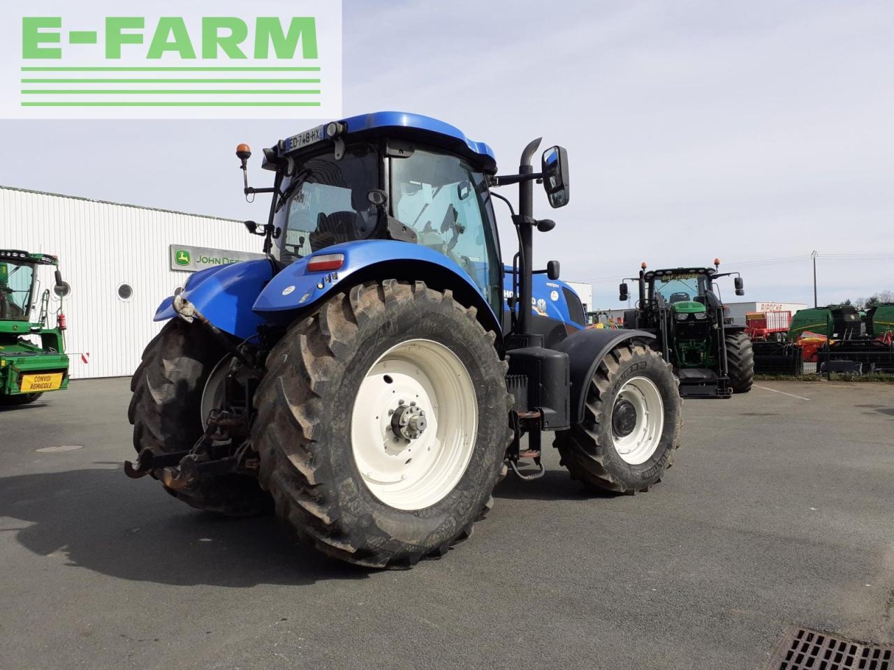 New Holland t7 200 - Tracteur agricole: photos 3 New Holland t7 200 - Tracteur agricole: photos 3