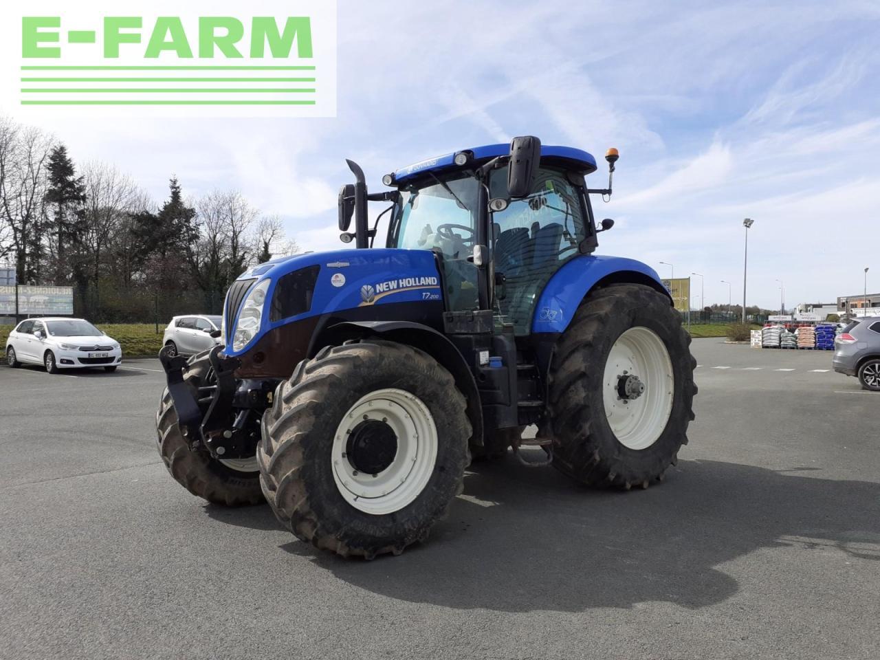 New Holland t7 200 - Tracteur agricole: photos 4 New Holland t7 200 - Tracteur agricole: photos 4