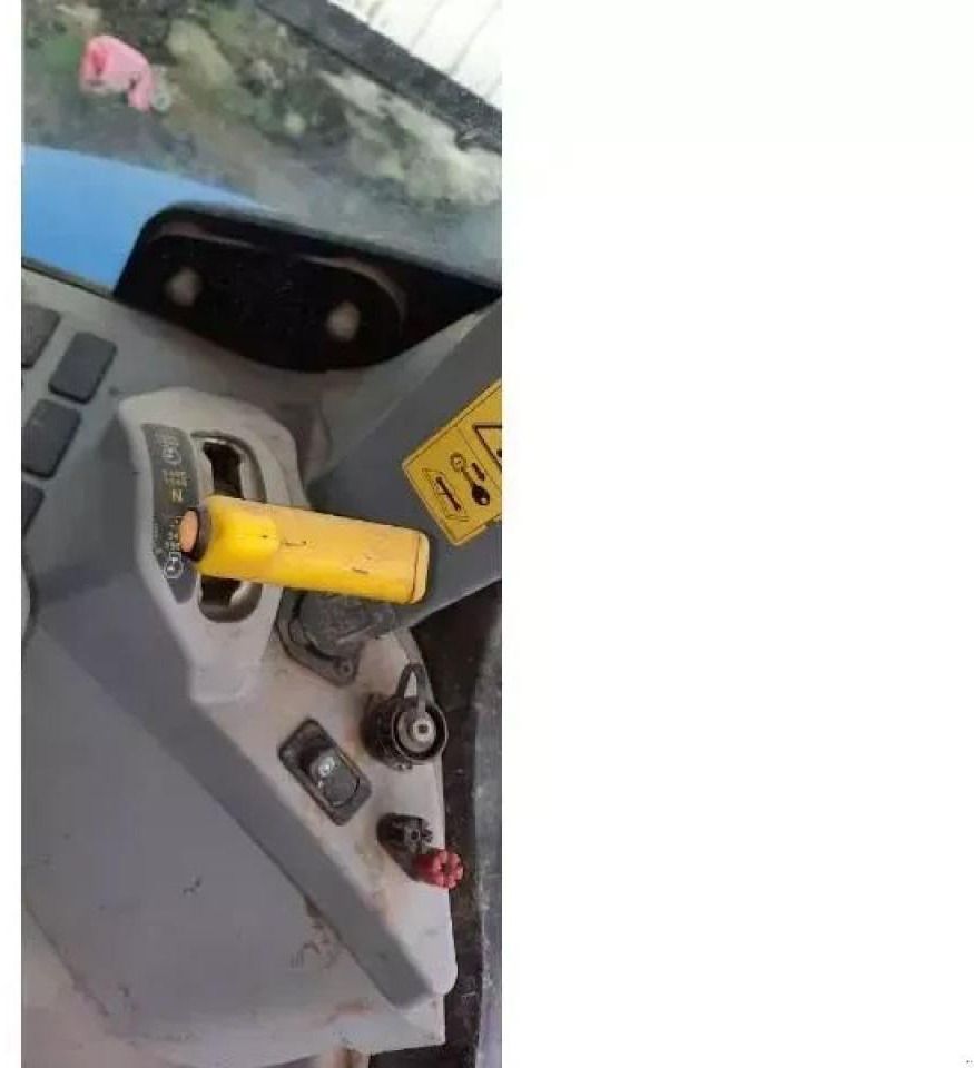New Holland t7-210pc-sw - Tracteur agricole: photos 3 New Holland t7-210pc-sw - Tracteur agricole: photos 3