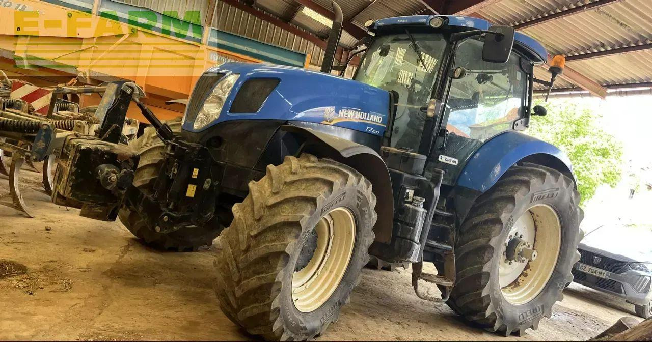 New Holland t7.220 sw - Tracteur agricole: photos 1 New Holland t7.220 sw - Tracteur agricole: photos 1