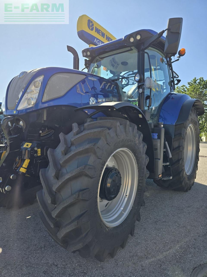 New Holland t7.225 auto command sidewinder ii (stage v) - Tracteur agricole: photos 3 New Holland t7.225 auto command sidewinder ii (stage v) - Tracteur agricole: photos 3