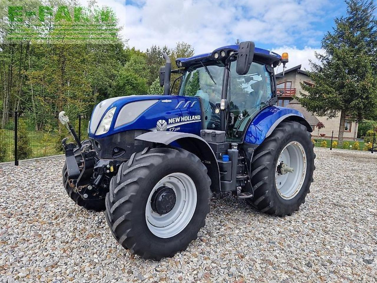 New Holland t7.225 autocommand blue power - Tracteur agricole: photos 1 New Holland t7.225 autocommand blue power - Tracteur agricole: photos 1