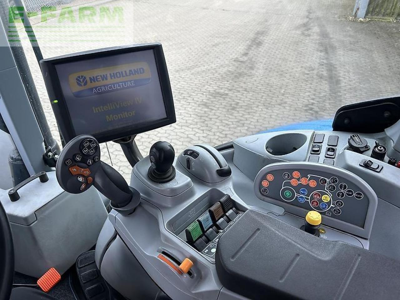 New Holland t7.230 - Tracteur agricole: photos 3 New Holland t7.230 - Tracteur agricole: photos 3