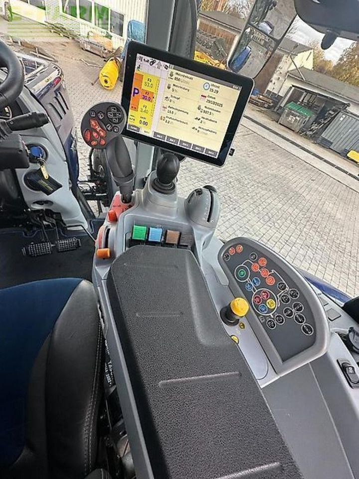 Tracteur agricole New Holland t7.270: photos 13 Tracteur agricole New Holland t7.270: photos 13