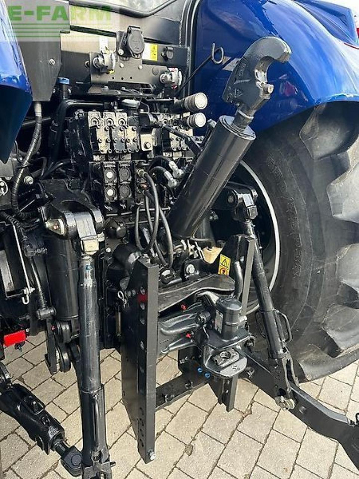 Tracteur agricole New Holland t7.270: photos 7 Tracteur agricole New Holland t7.270: photos 7