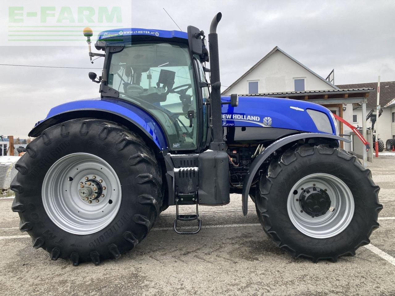 New Holland t7.270 auto command bluepower - Tracteur agricole: photos 4 New Holland t7.270 auto command bluepower - Tracteur agricole: photos 4