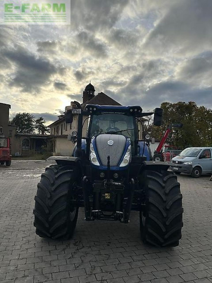 New Holland t7.270 - Tracteur agricole: photos 3 New Holland t7.270 - Tracteur agricole: photos 3
