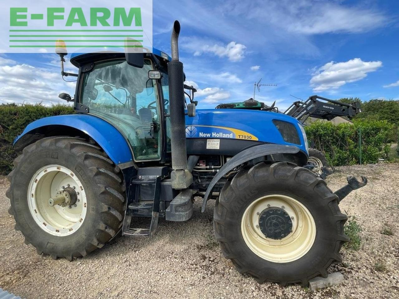 New Holland t7030 - Tracteur agricole: photos 3 New Holland t7030 - Tracteur agricole: photos 3