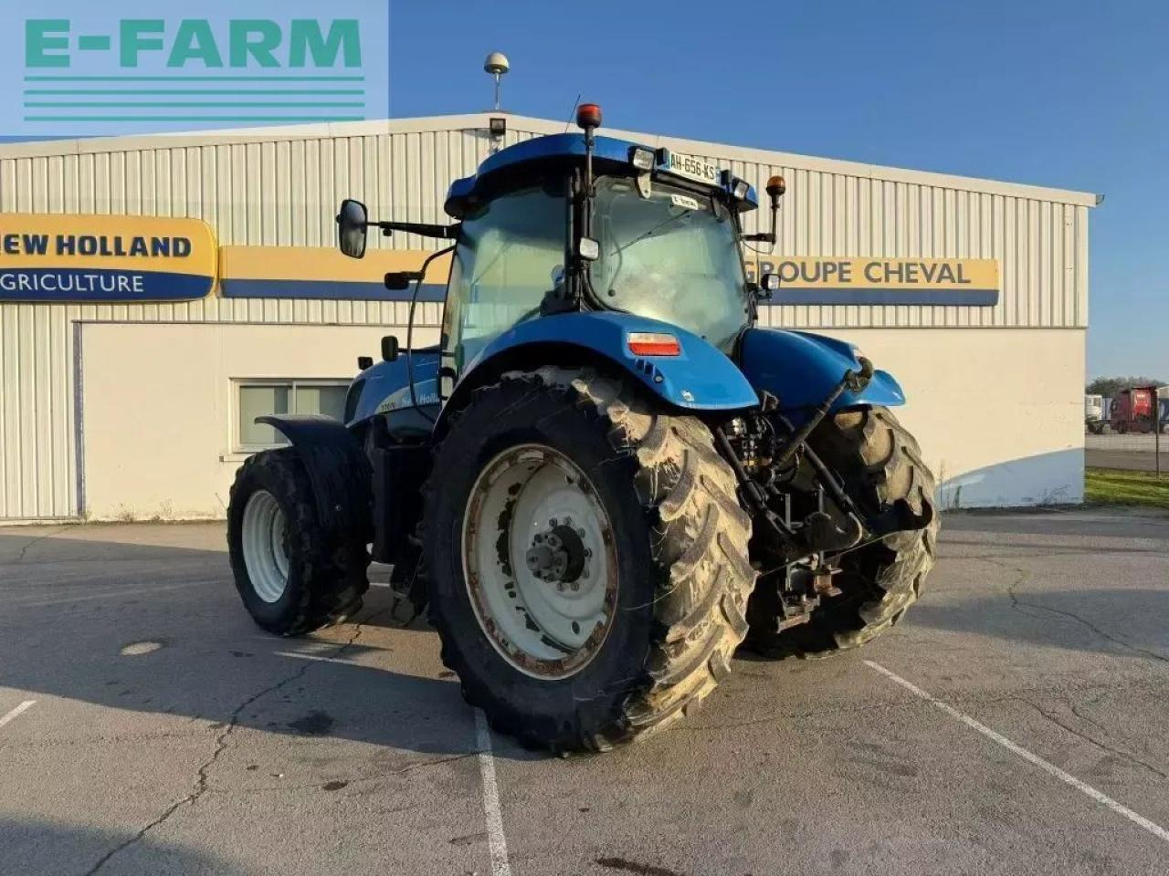 New Holland t7070 6.7l - Tracteur agricole: photos 4 New Holland t7070 6.7l - Tracteur agricole: photos 4