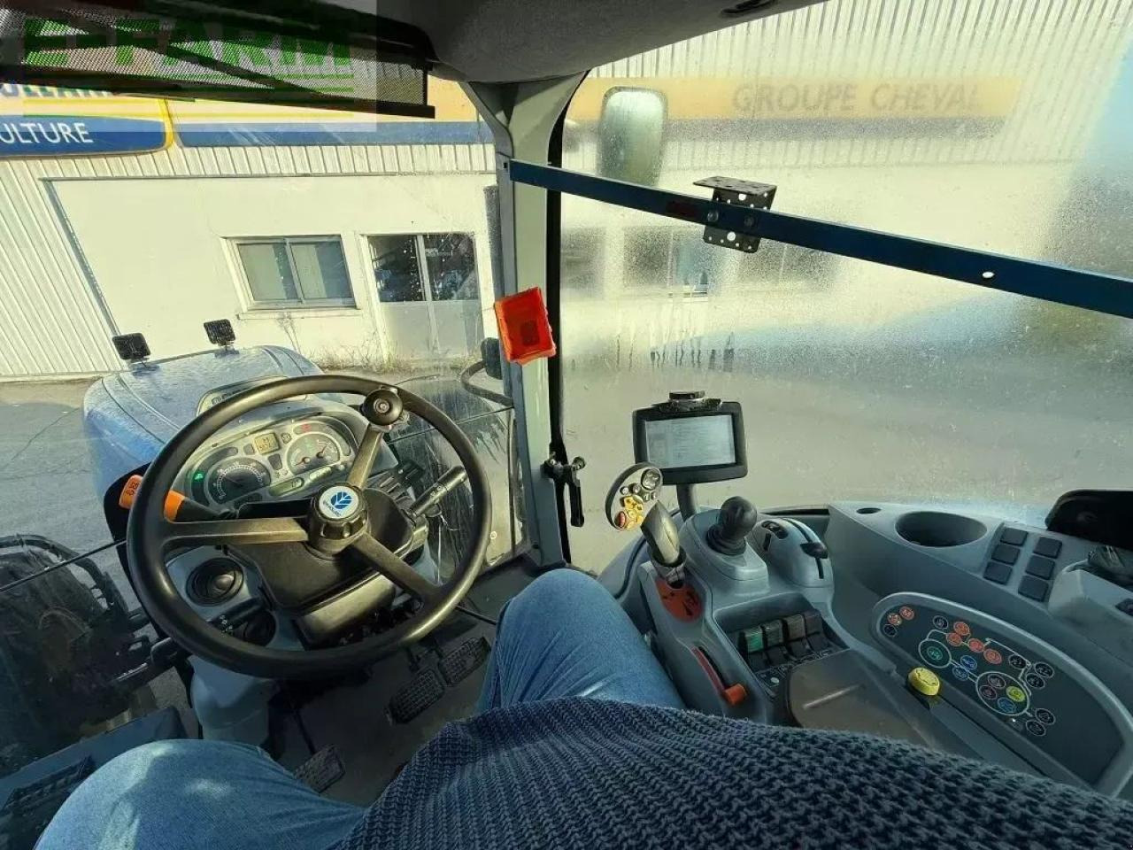 Tracteur agricole New Holland t7070 6.7l: photos 9