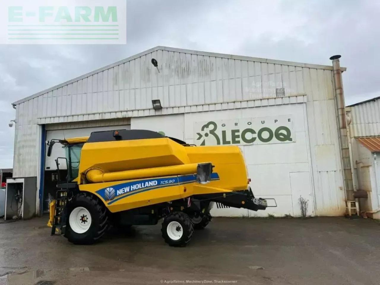 New Holland tc 5.90 sl - Moissonneuse-batteuse: photos 1 New Holland tc 5.90 sl - Moissonneuse-batteuse: photos 1