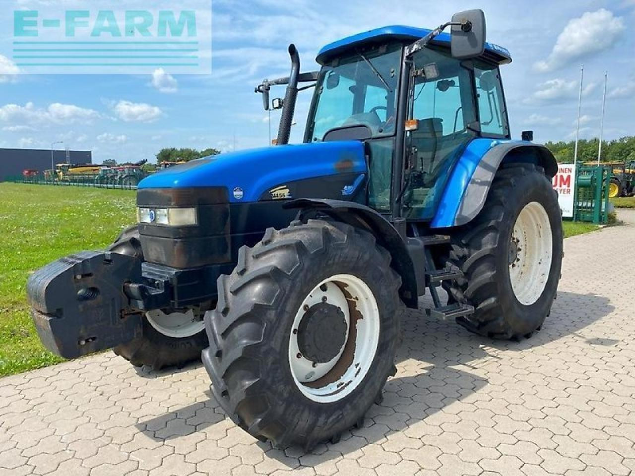 New Holland tm 155 - Tracteur agricole: photos 1 New Holland tm 155 - Tracteur agricole: photos 1