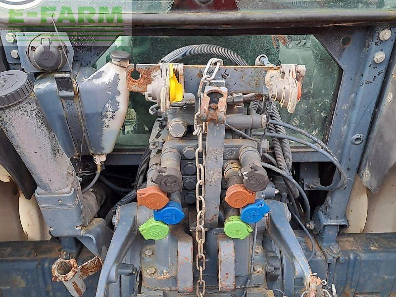 New Holland tn 75 s S - Tracteur agricole: photos 5 New Holland tn 75 s S - Tracteur agricole: photos 5