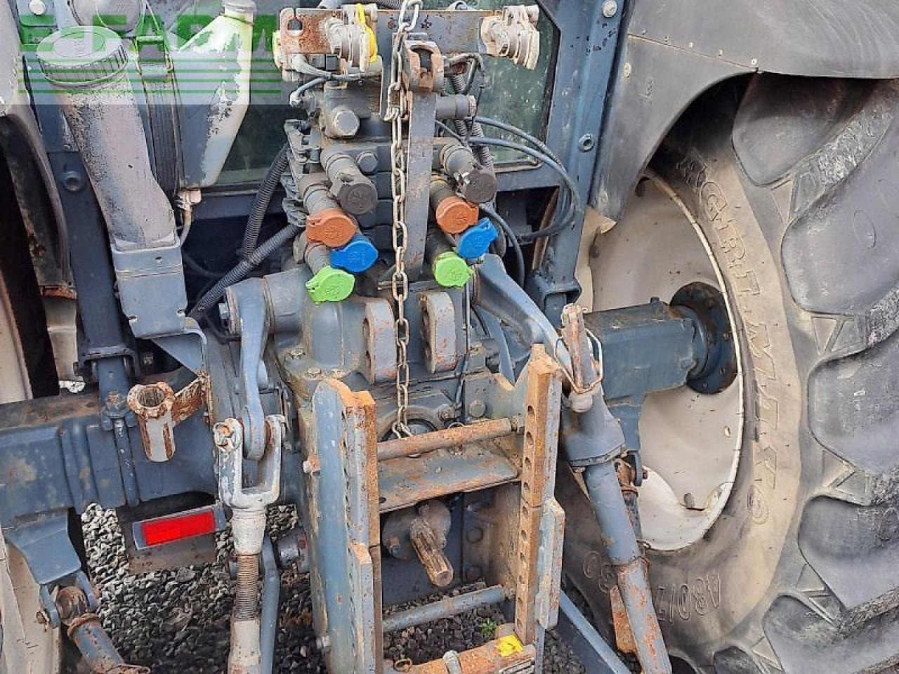 New Holland tn 75 s S - Tracteur agricole: photos 4 New Holland tn 75 s S - Tracteur agricole: photos 4