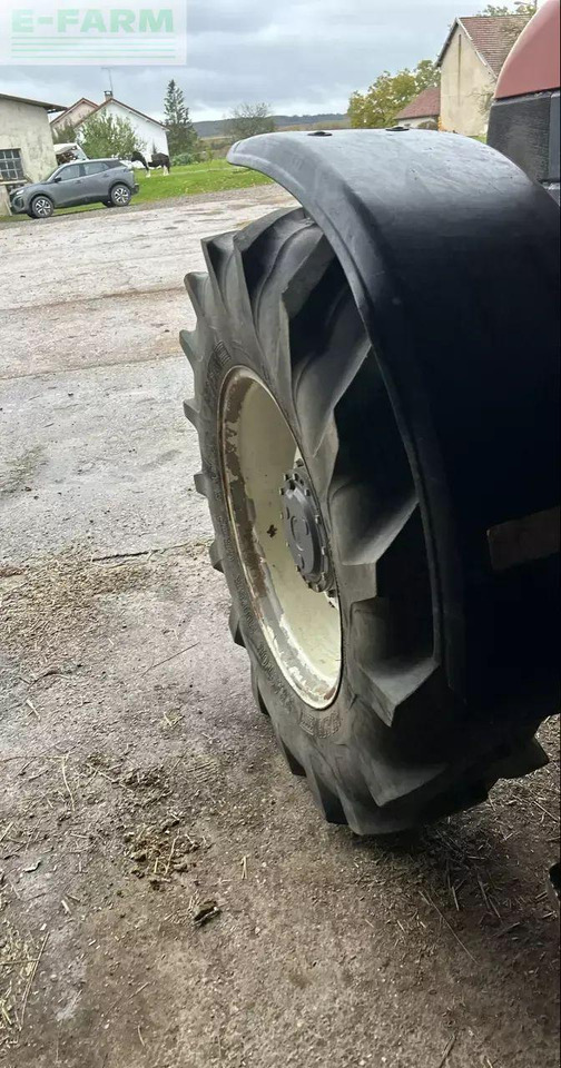 New Holland ts110 - Tracteur agricole: photos 5 New Holland ts110 - Tracteur agricole: photos 5