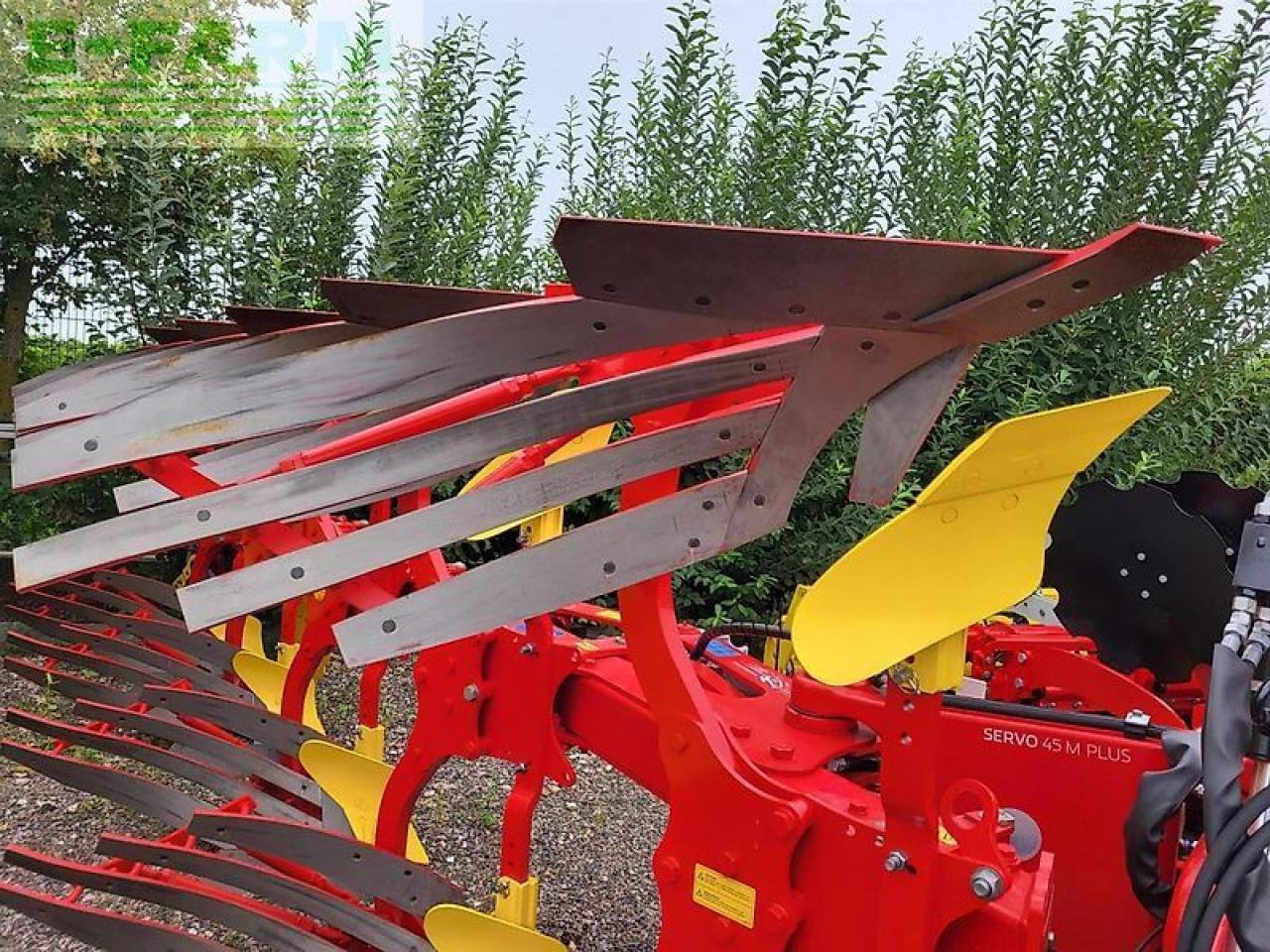 Pöttinger servo 45 m plus - fünfscharig (4+1/5) - Charrue: photos 3 Pöttinger servo 45 m plus - fünfscharig (4+1/5) - Charrue: photos 3