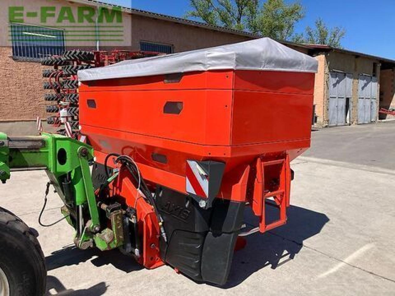 Rauch axis 50.2 emc+w *5200l behältervolumen* - Distributeur d'engrais: photos 1 Rauch axis 50.2 emc+w *5200l behältervolumen* - Distributeur d'engrais: photos 1