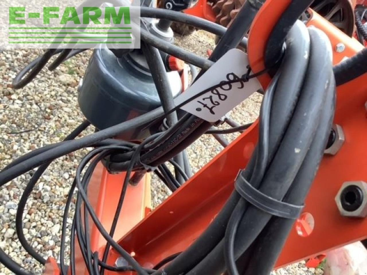 Razol toro-rvh6.20 - Combiné de semis: photos 3 Razol toro-rvh6.20 - Combiné de semis: photos 3