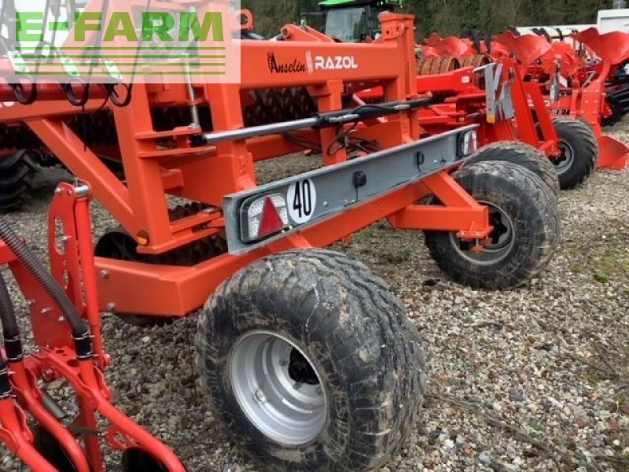 Razol toro-rvh6.20 - Combiné de semis: photos 4 Razol toro-rvh6.20 - Combiné de semis: photos 4