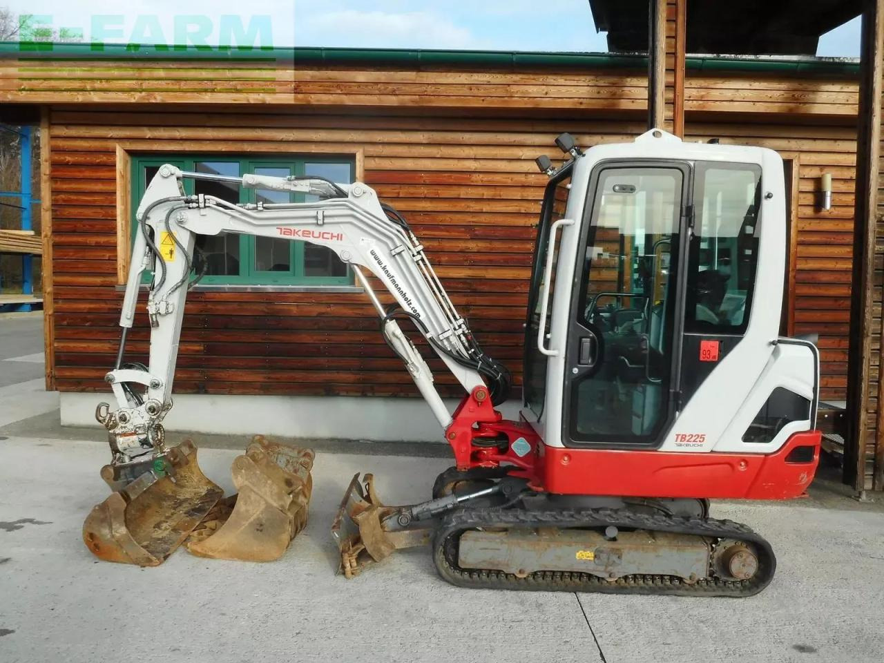 Takeuchi tb 225 mit powertilt + 3 löffel ( 2.400 kg ) - Mini pelle: photos 1 Takeuchi tb 225 mit powertilt + 3 löffel ( 2.400 kg ) - Mini pelle: photos 1