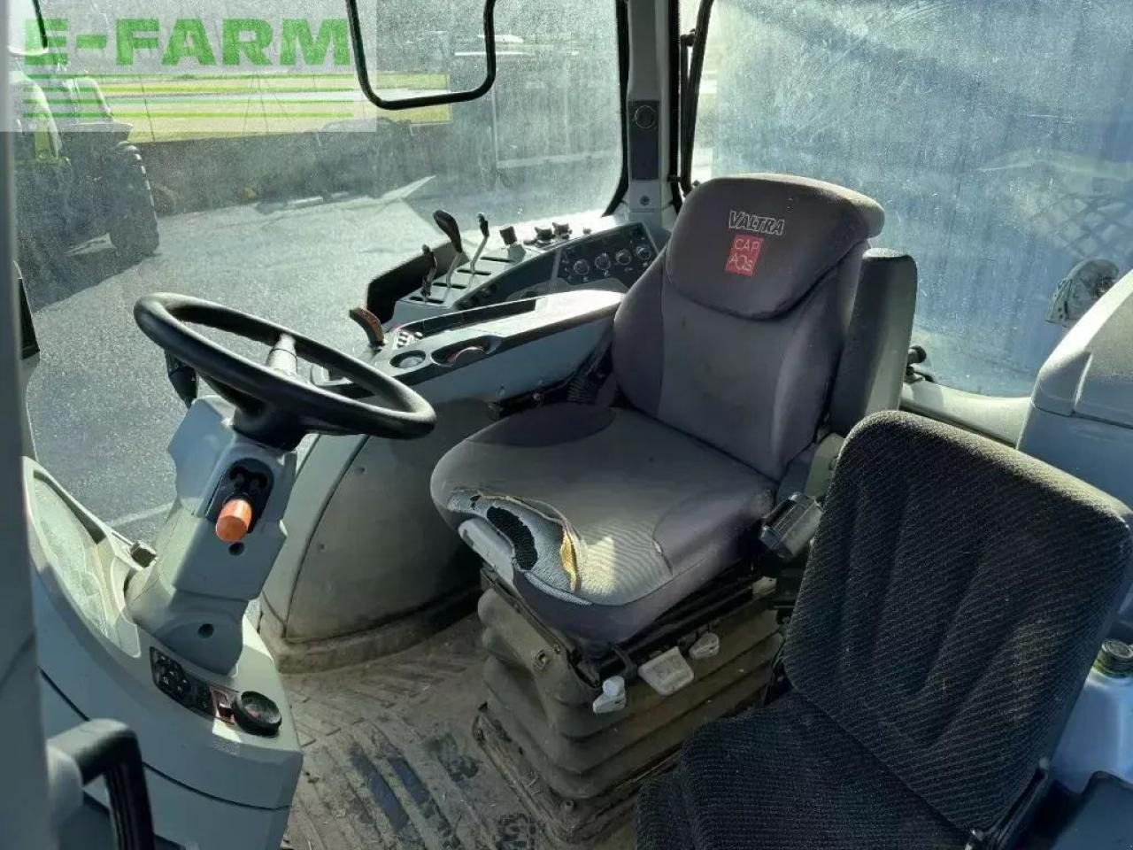 Valtra n 104 h5 - Tracteur agricole: photos 5 Valtra n 104 h5 - Tracteur agricole: photos 5