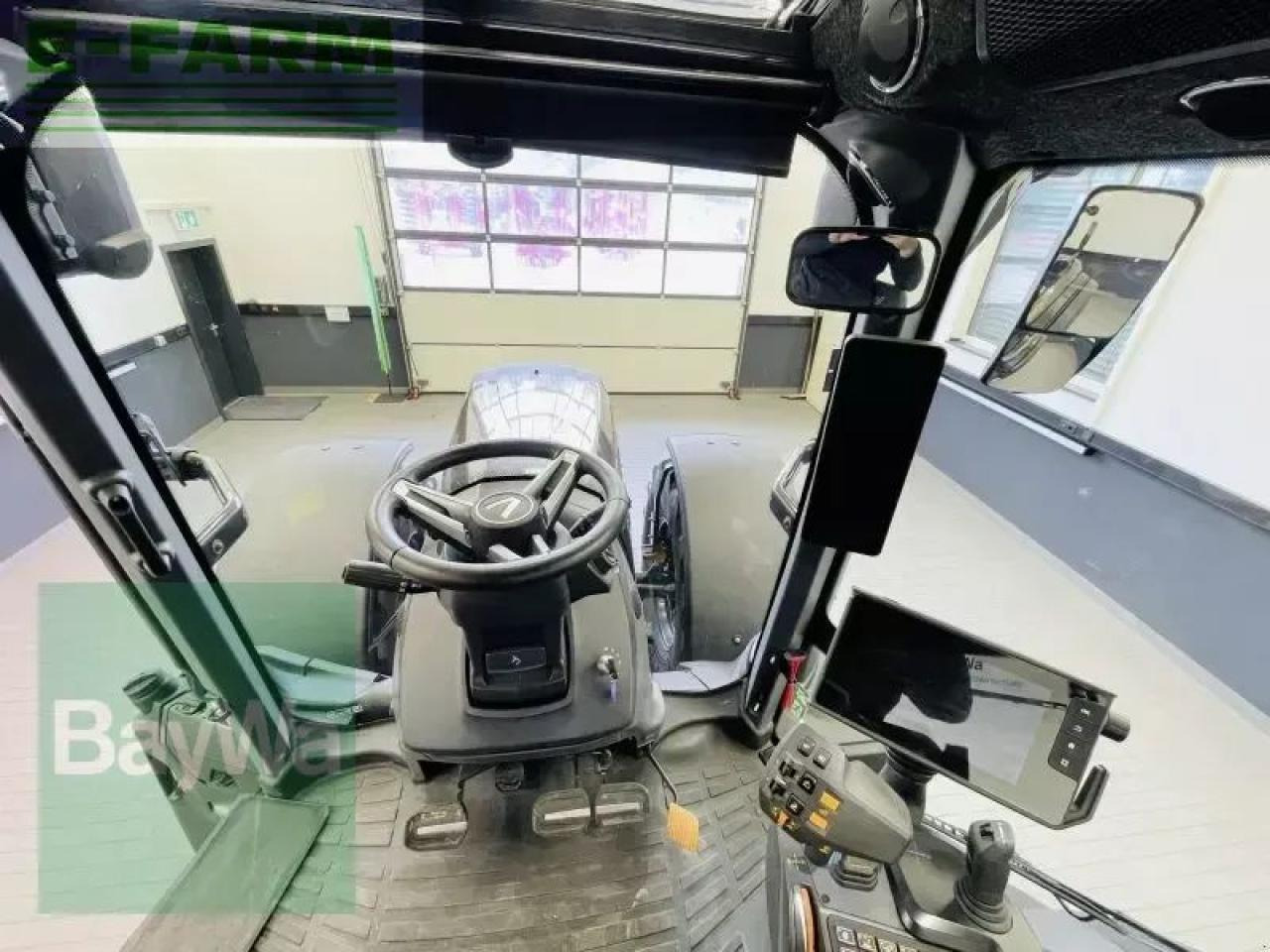 Tracteur agricole Valtra q305: photos 19 Tracteur agricole Valtra q305: photos 19