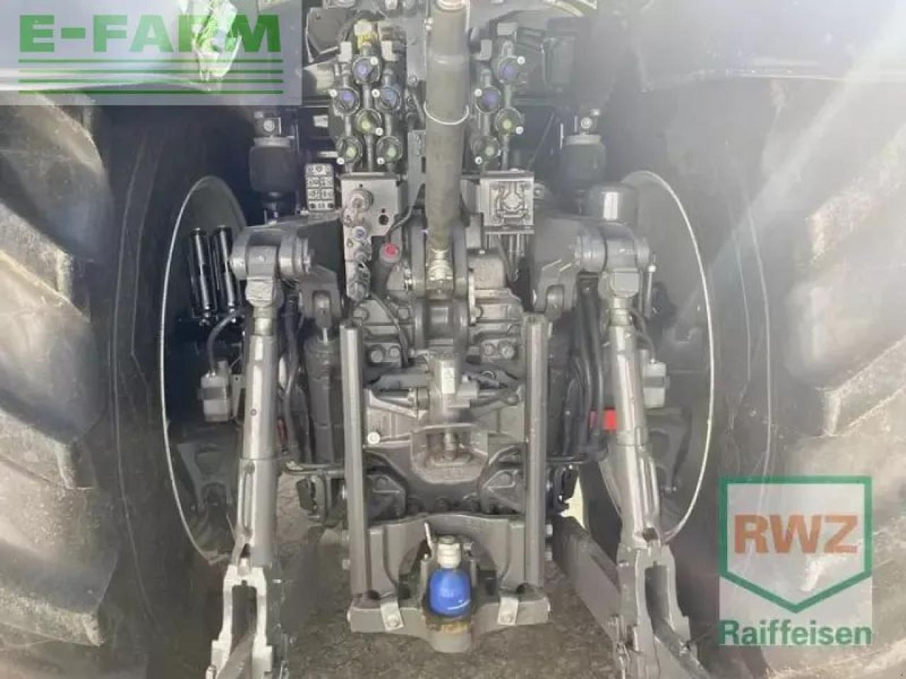 Valtra q305 - Tracteur agricole: photos 4 Valtra q305 - Tracteur agricole: photos 4